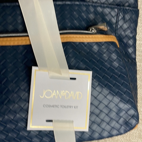 Cosmetic Toiletry Bag - Picture 2 of 3